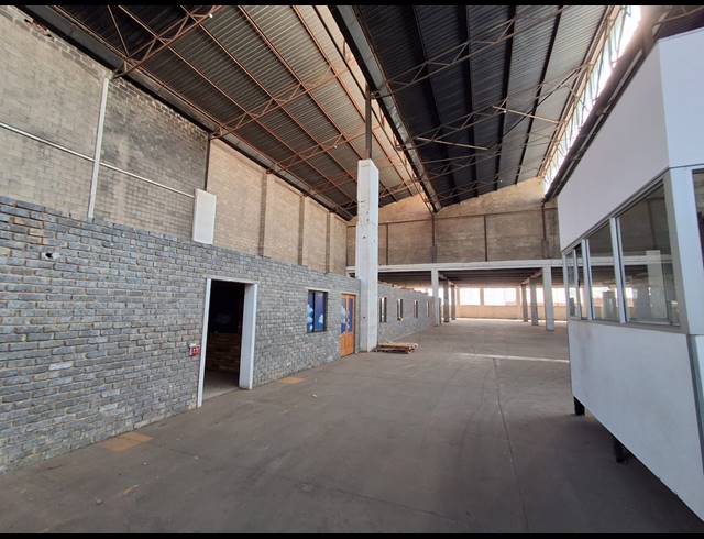 2,505M² WAREHOUSE TO LET IN HERIOTDALE